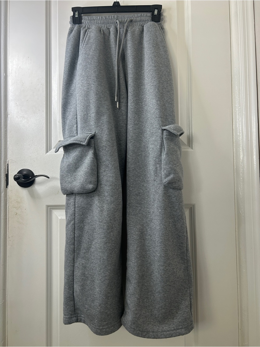 Kids Wide-Leg Cargo Sweatpants in Heather Grey